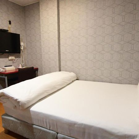 Baoshan Hotel تشونغلي المظهر الخارجي الصورة