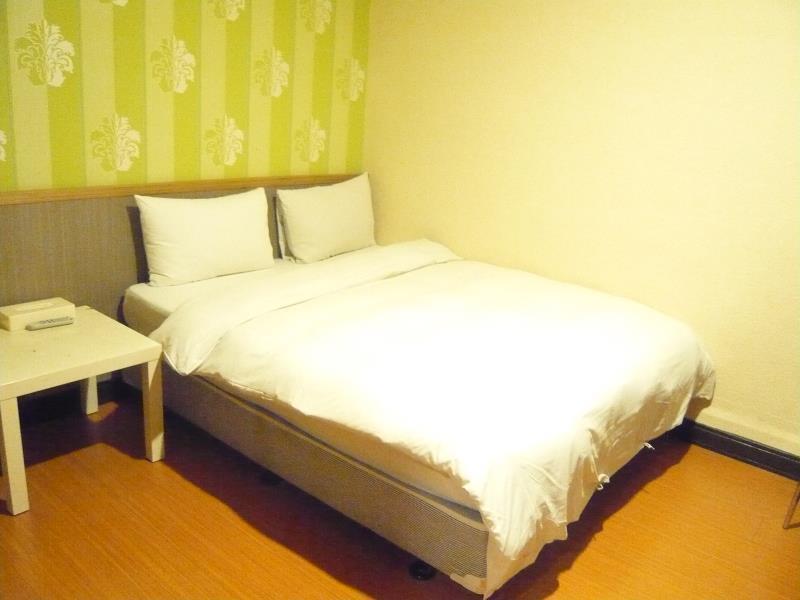Baoshan Hotel تشونغلي المظهر الخارجي الصورة