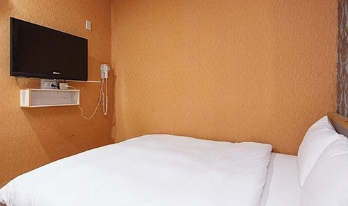 Baoshan Hotel تشونغلي المظهر الخارجي الصورة